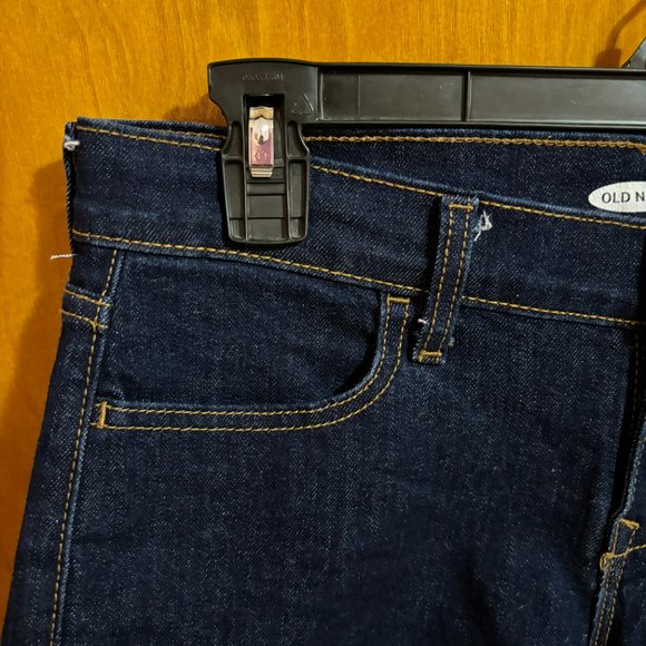 Old Navy Boyfriend Shorts Rolled cuff - Picture 7 of 11